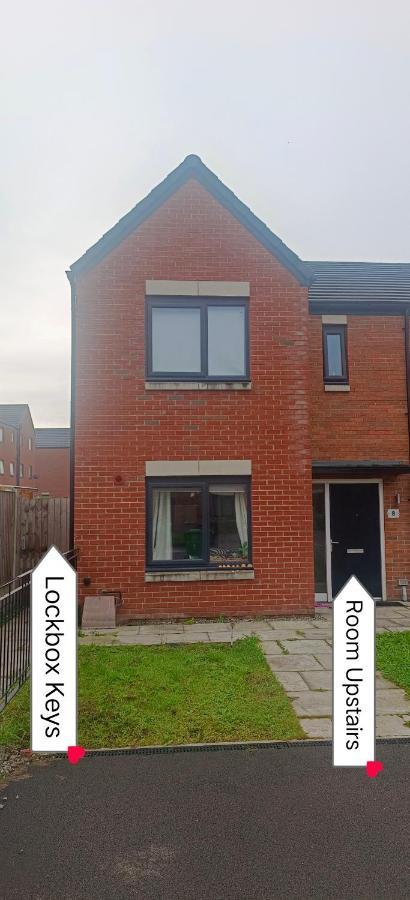 Free Car Park And Walk To Coop, Etihad , Piccadilly Manchester Exterior foto